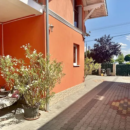 Lelle Udvar 1 Ac Free Parking Apartmán *