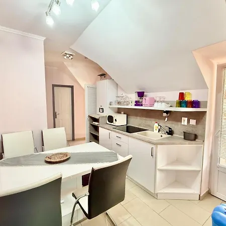Lelle Udvar 1 Ac Free Parking Apartmán *