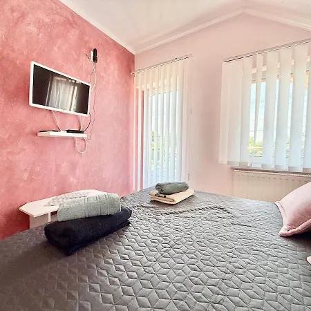 Lelle Udvar 1 Ac Free Parking Apartmán